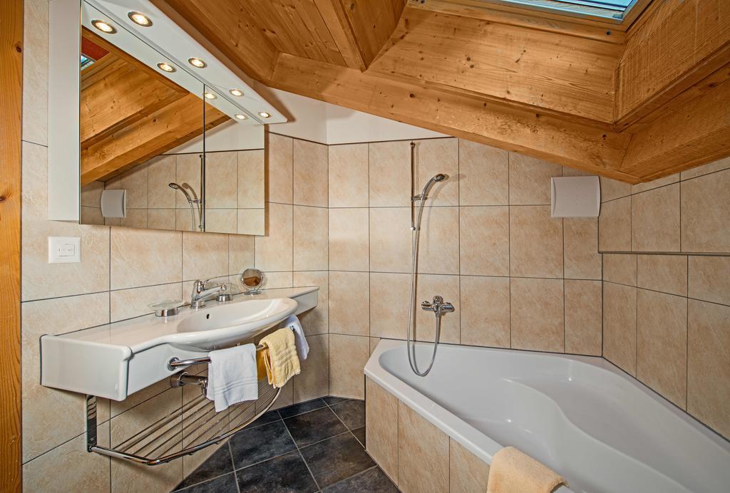 Hotel Dufour Chalet - Adults Only Zermatt Kültér fotó