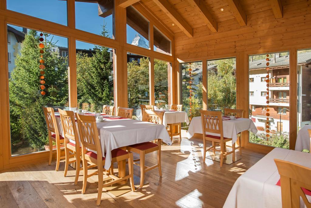 Hotel Dufour Chalet - Adults Only Zermatt Kültér fotó